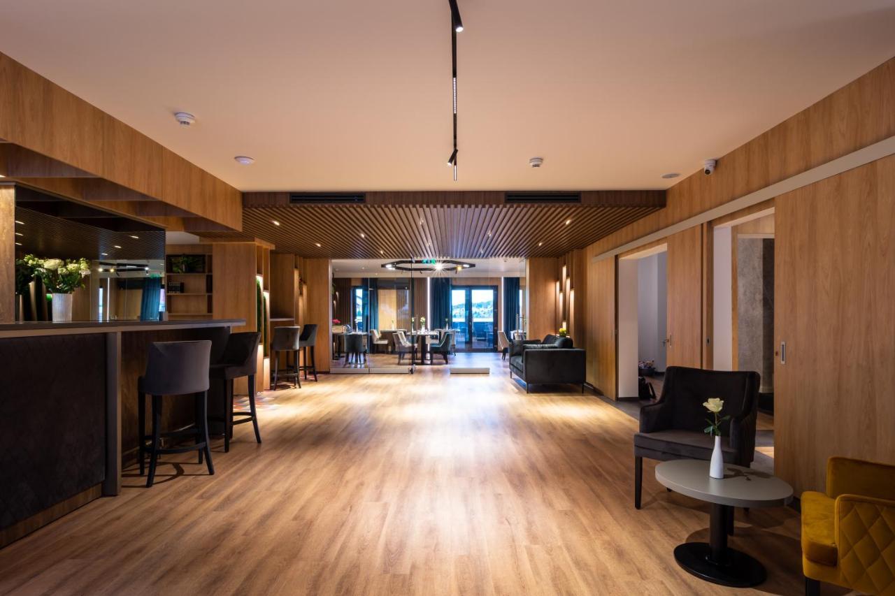 Aparthotel Nox Cluj-Napoca Esterno foto
