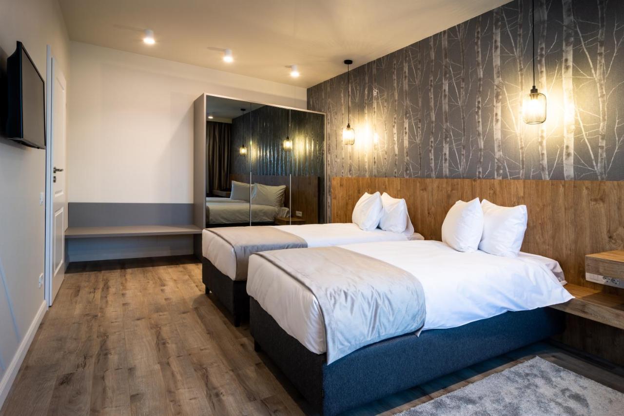 Aparthotel Nox Cluj-Napoca Esterno foto